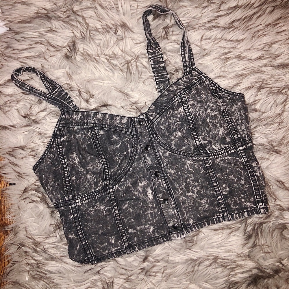 ⭐️Buy 1 get 1 FREE⭐️ Cropped denim style button up